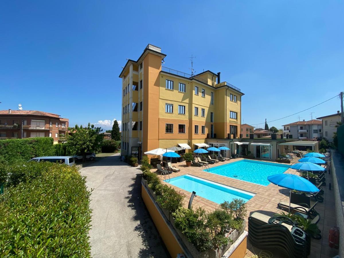 Green Park Hotel Πεσκιέρα ντελ Γκάρντα Εξωτερικό φωτογραφία