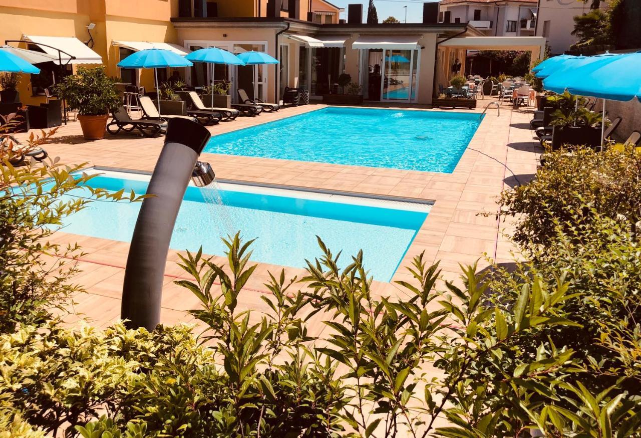 Green Park Hotel Πεσκιέρα ντελ Γκάρντα Εξωτερικό φωτογραφία
