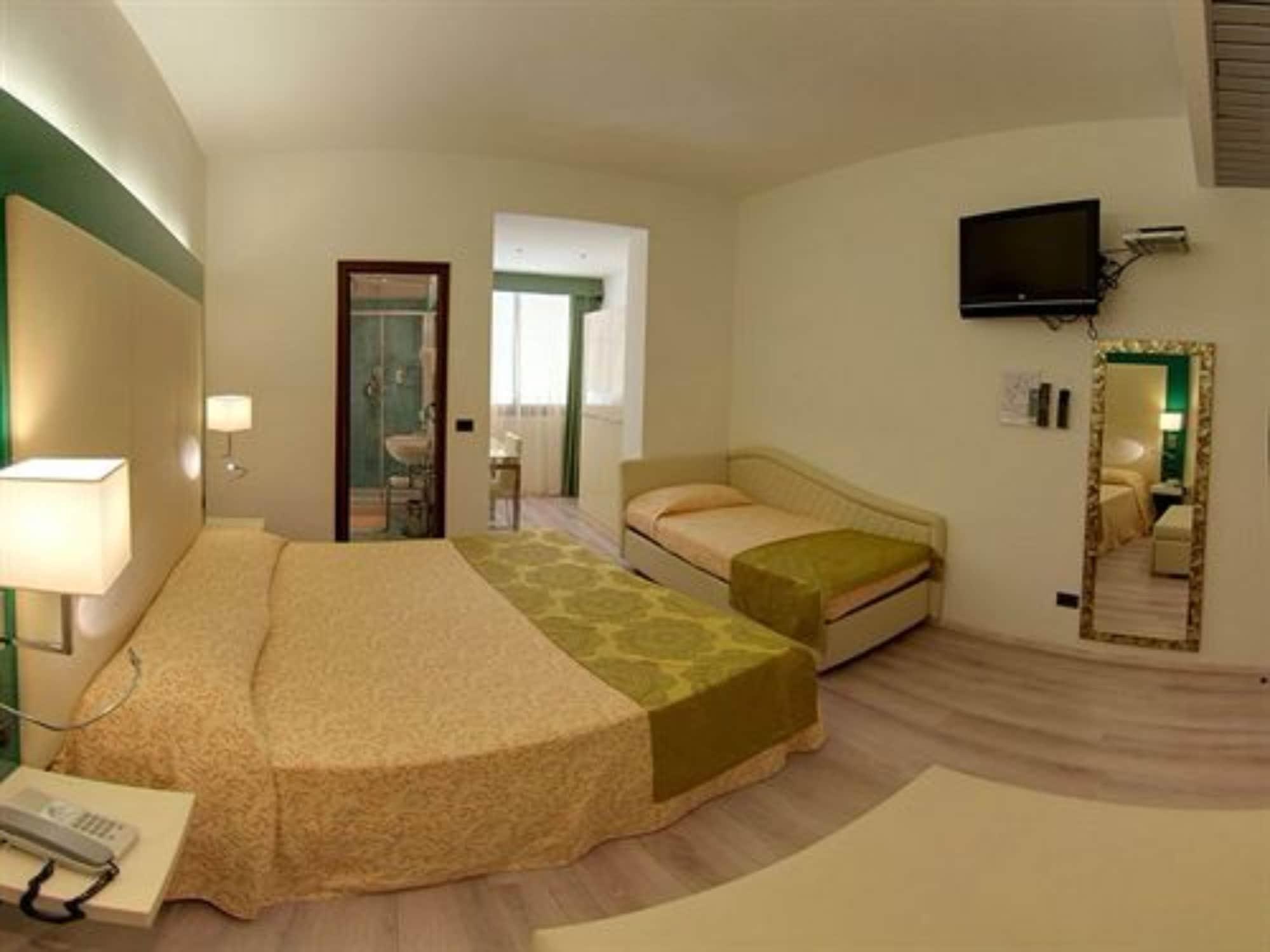Green Park Hotel Πεσκιέρα ντελ Γκάρντα Εξωτερικό φωτογραφία