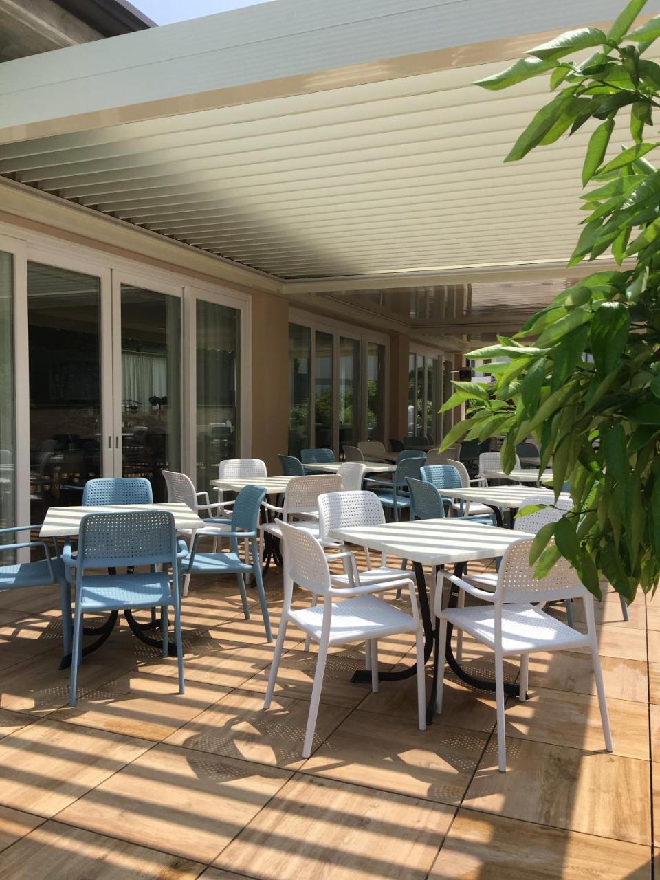 Green Park Hotel Πεσκιέρα ντελ Γκάρντα Εξωτερικό φωτογραφία