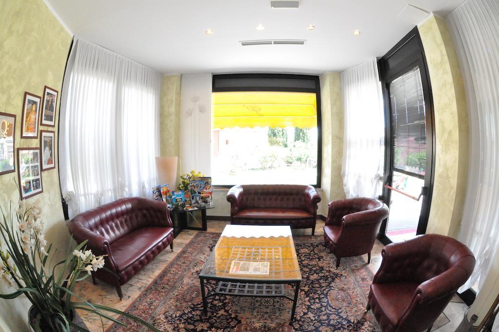 Green Park Hotel Πεσκιέρα ντελ Γκάρντα Εξωτερικό φωτογραφία